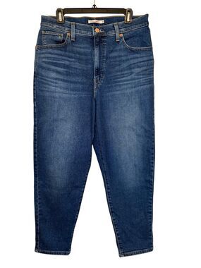 Levi’s High Waist Mom Jeans Medium Wash Size 32(14) 90’s Grunge, Retro Revival
